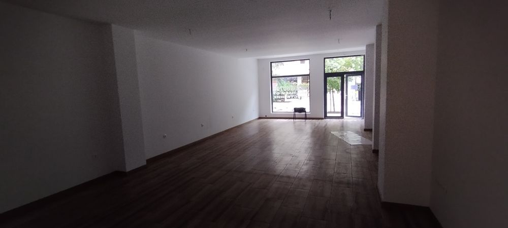 Дава се под наем Магазин в Бургас, Възраждане - 75 кв.м за 792.54 € - Снимка #2