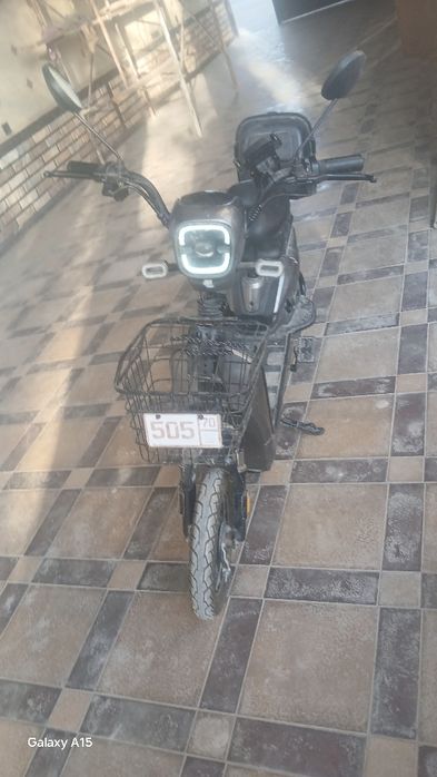 Skuter sotiladi DEMANSH