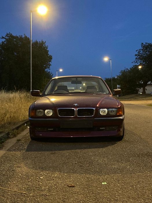 Bmw seria 7 728i e38 manual