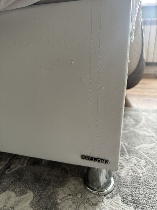 Продаю две кровати с матрасами