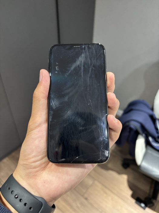 iPhone X 64GB, оригинал | Face ID | АКБ 75% | Срочно