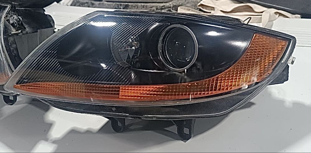 Фары БМВ Z4 E85.