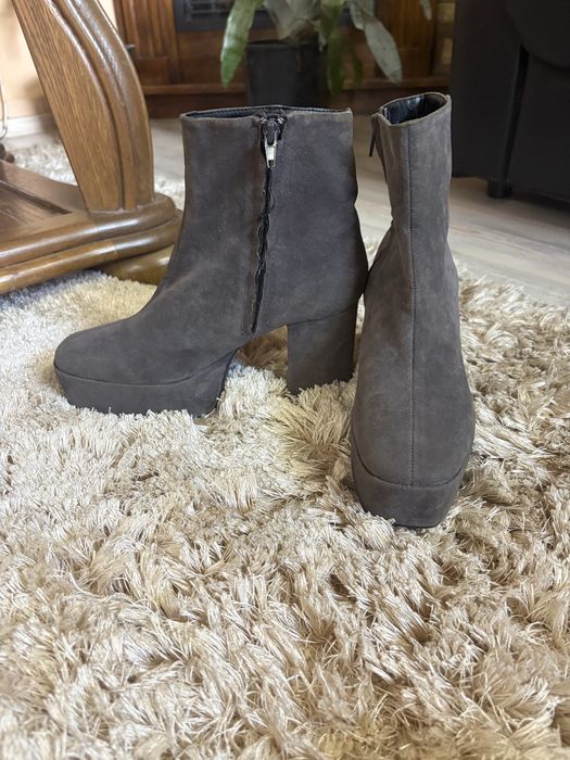 Ghete dama marimea 38 Pull&Bear