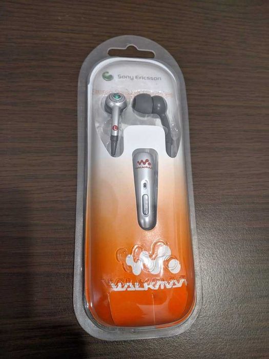 SonyEricsson casti cu microfon originale HPM - 70. noi , sigilate.