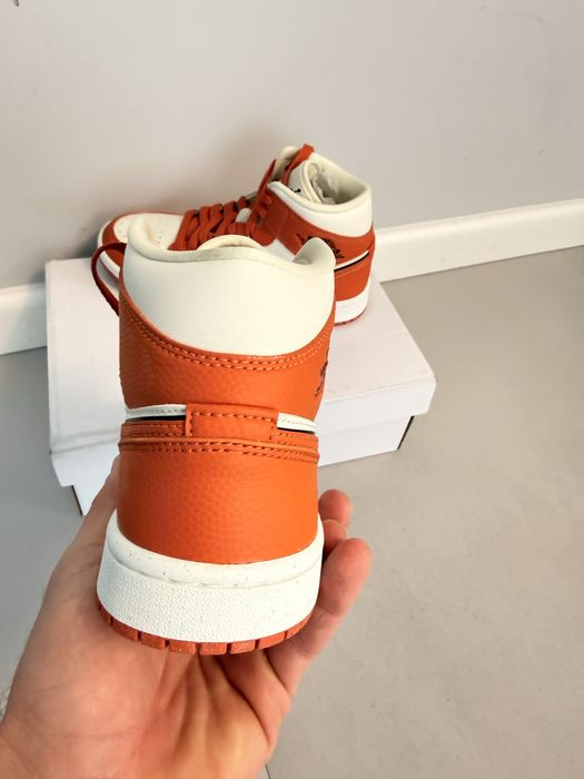 Air Jordan 1 Mid SE Sport Spice