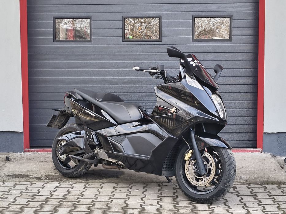 Piaggio Gilera gp800