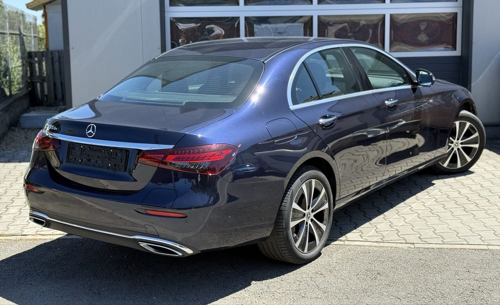 Mercedes-Benz E 300 de 2022 Plug-In-Hybrid Burmester Camere 360 ACC