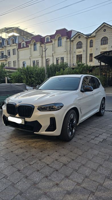 BMW iX3 электр Срочно сотилади
