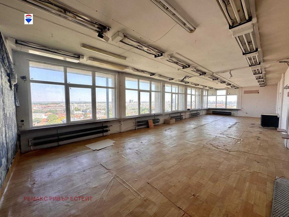 Дава се под наем Офис в Русе, Широк център - 120 кв.м за 502.35 € - Снимка #4