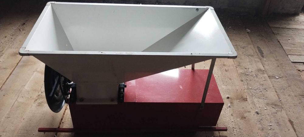 Zdrobitor struguri cu desciorchinător