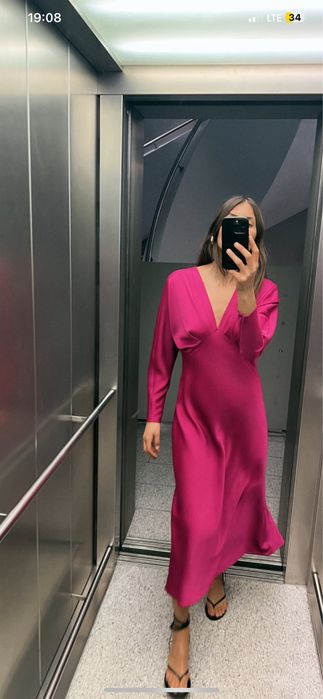 Нова рокля Zara с етикет