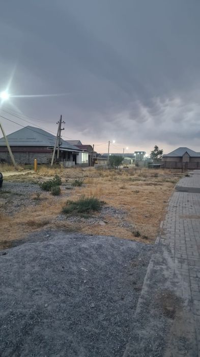 Продам участок центр мкр-н Туран
