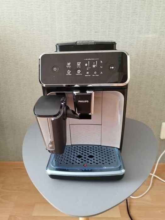 Кафе машина PHILIPS EP2235/40 Latte Go