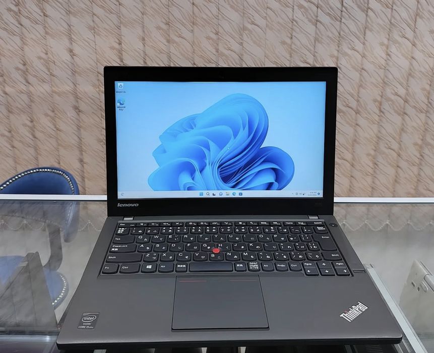 Lenovo thinkpad Чисто нов