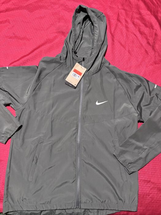 Jacheta de vant nike S