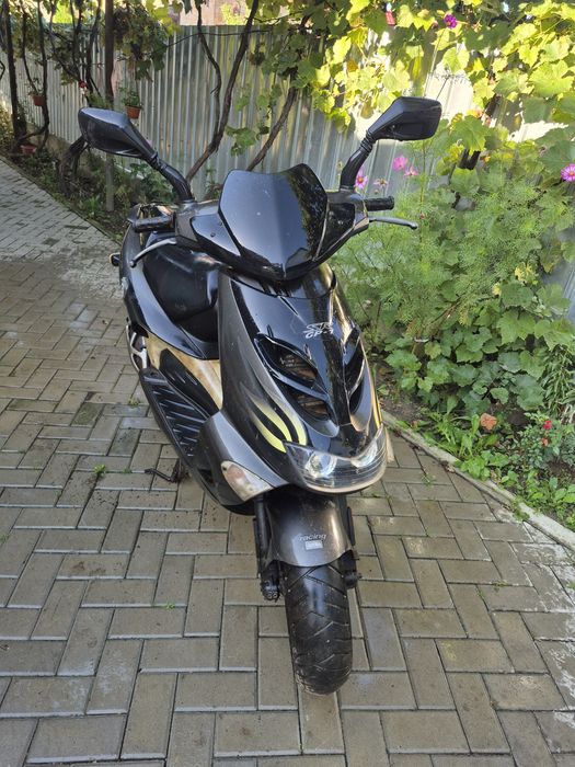 Piaggio Torpedo + Aprilia SR GP1