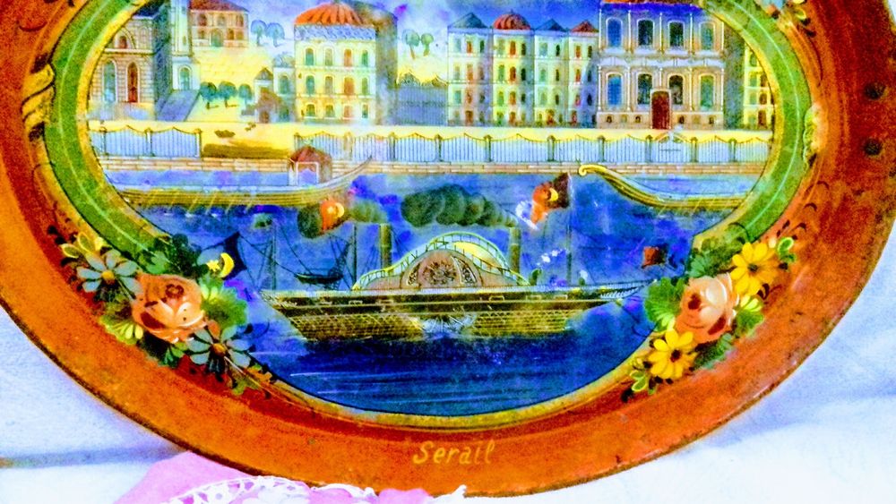 Рисуван поднос