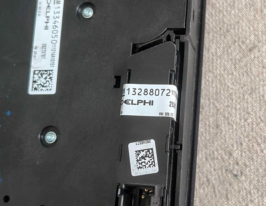 Modul Radio CD 400 Delphi GM  Opel Astra J Insignia Zafira C Mokka