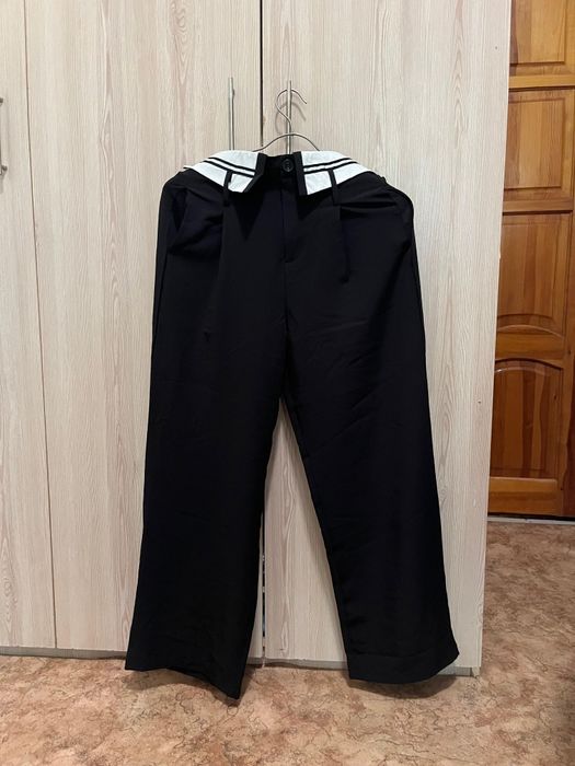 Продам школьные одежду