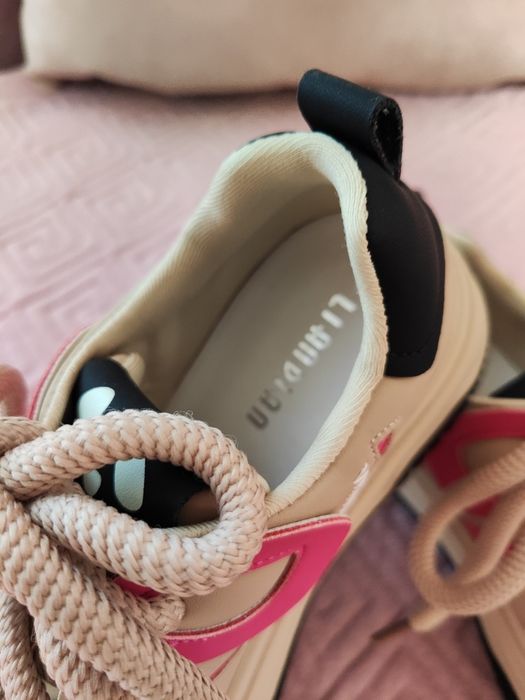 Стильные кроссы, ХИТ 2025 года