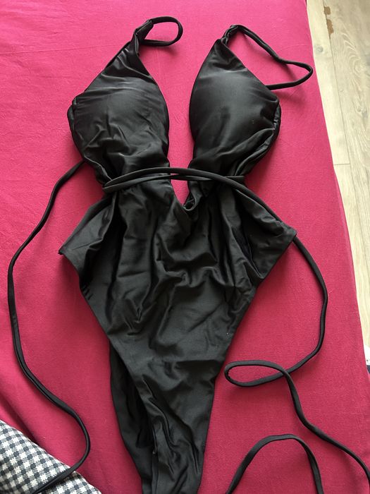 Чисто нови дамски бански