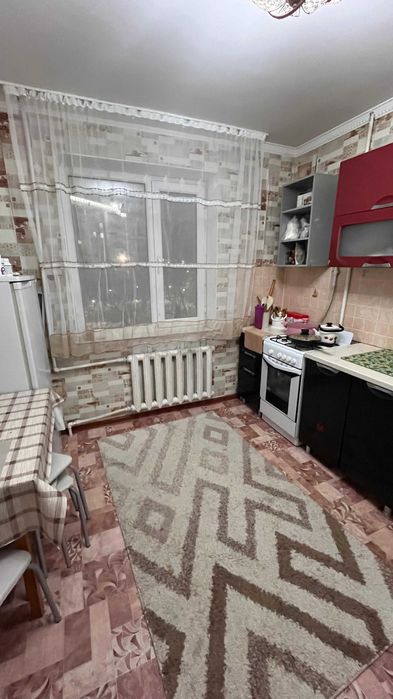 Продам 1 к кв  11мкр  на против Церковь