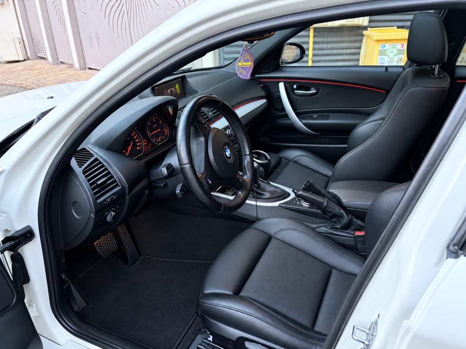 Bmw 123d 245cp 2009 m trapa bi xenon navi mare
