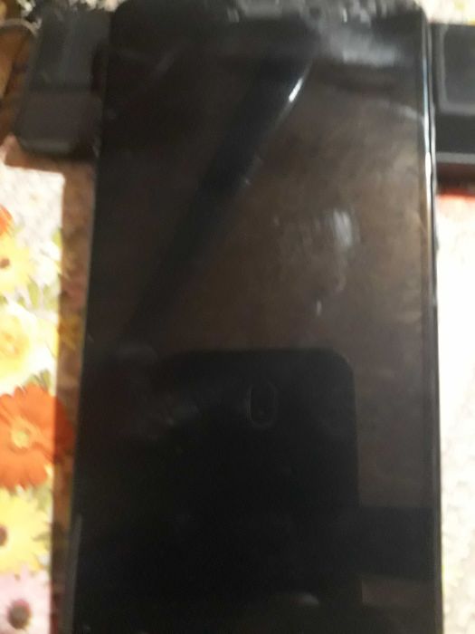 Продавам телефони за части