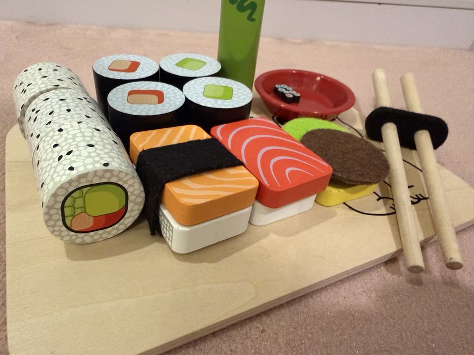 Set sushi jucarie lemn