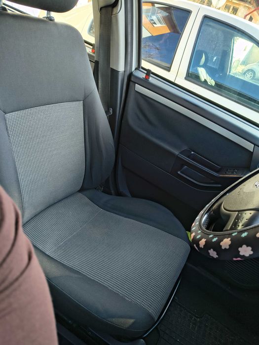 Vând Opel Meriva an 2005. Motor 1.7