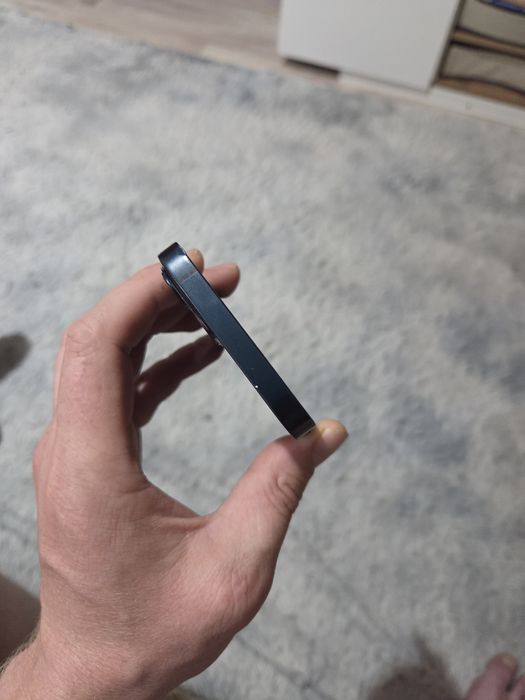 Продам iPhone 13 128Gb  Темно синий
