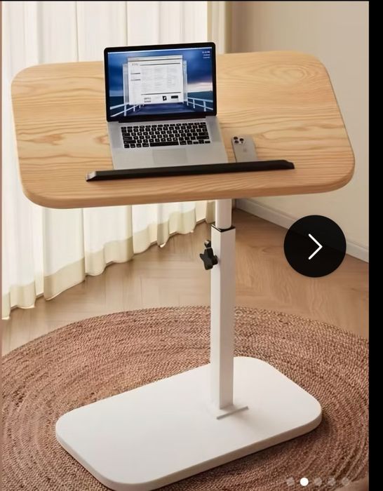 Поставка за книги или лаптоп