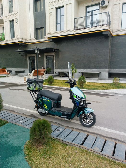 Arivo elektroskuter