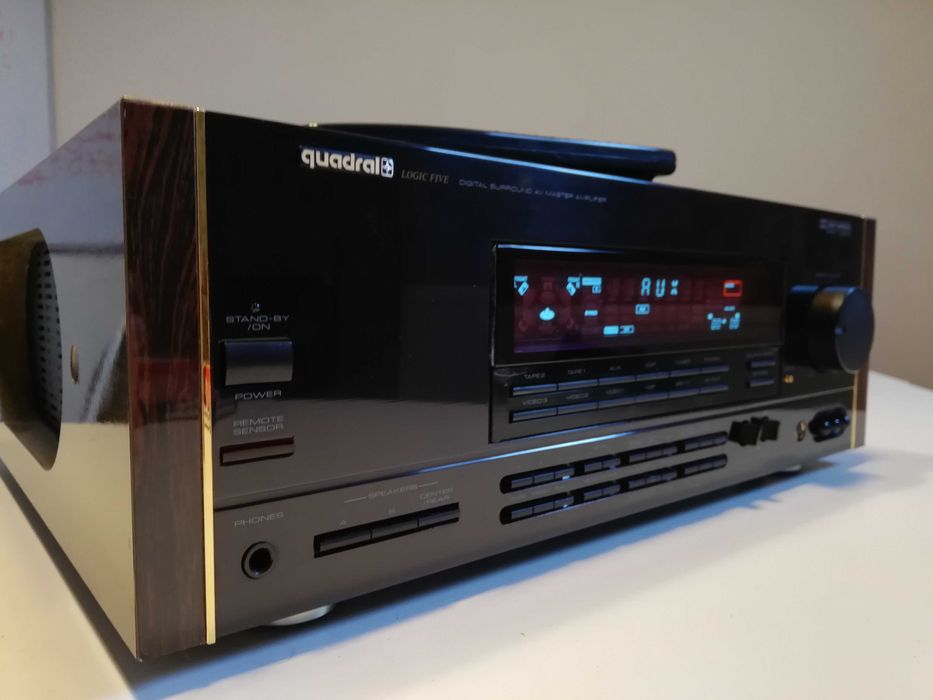 Amplificator QUADRAL model LOGIC FIVE cu telecomanda - Impecabil/Korea