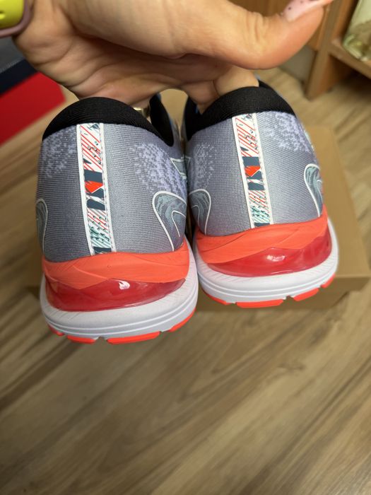 Оригинални нови Мъжки маратонки ASICS GEL-CUMULUS 23! 50,5 н