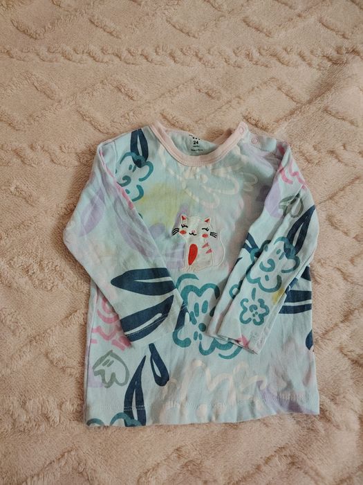 Продам кофточку на малышку