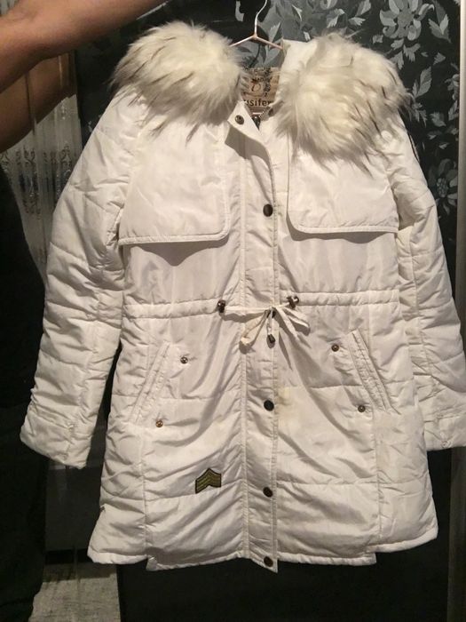 Ayollar kurtkasi razmer M