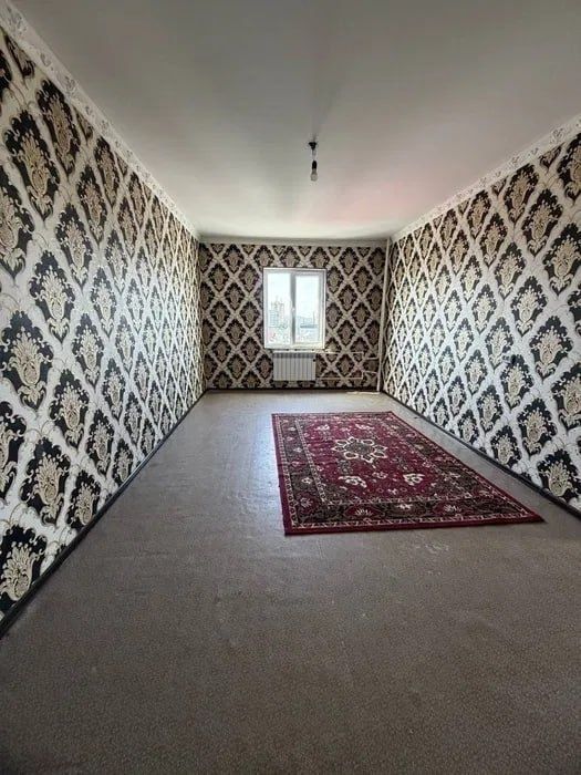 3/7/9. Сергели 2. Дом блочный, квартира 80 м². Метро - 500 м