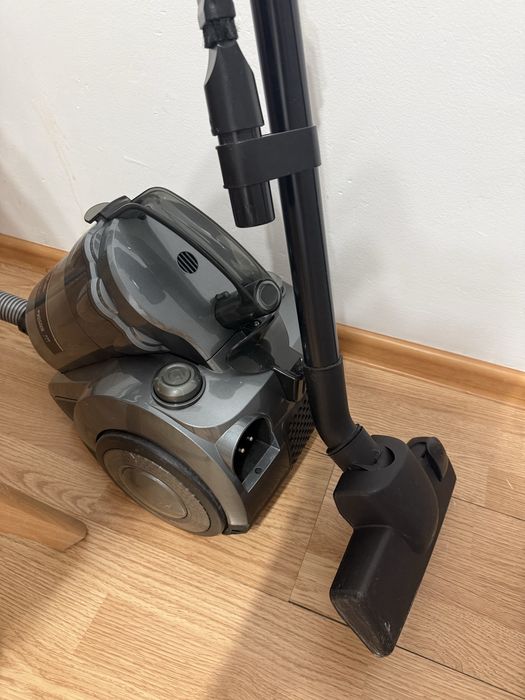 Продам пылесос в хорошем состоянии, мощный.