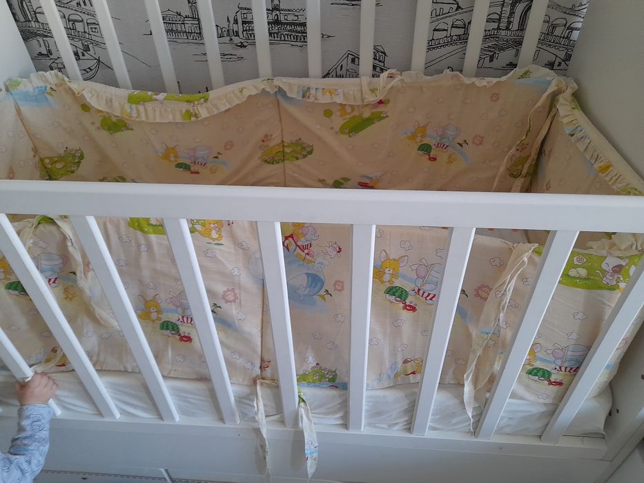 Бортики на детскую кроватку