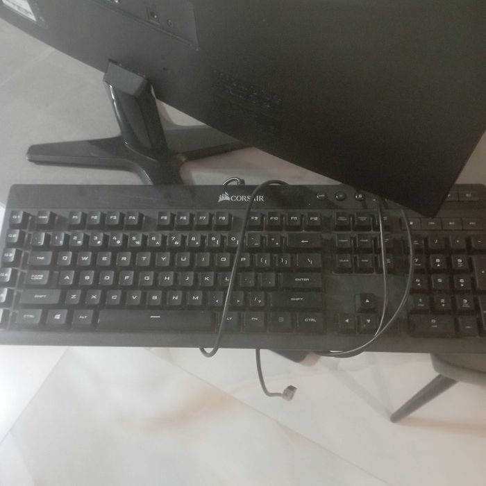 Геймърски монитор Aser