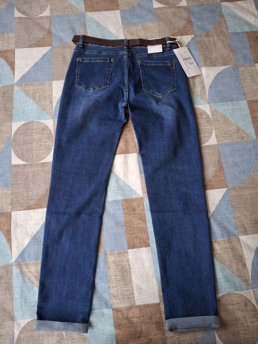 Нови слим  дънки