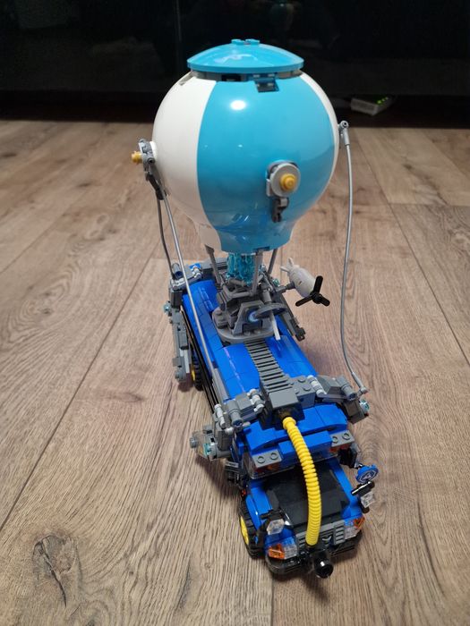 Autobuz Lego Fornite
