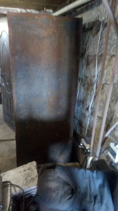 Продаю металлический бак.