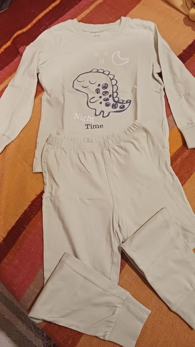 Pijamale copii 2-4 ani