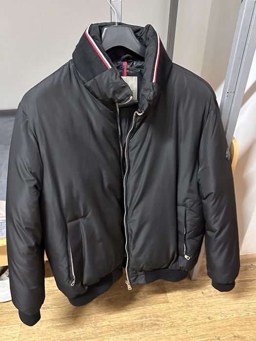 продам куртку moncler