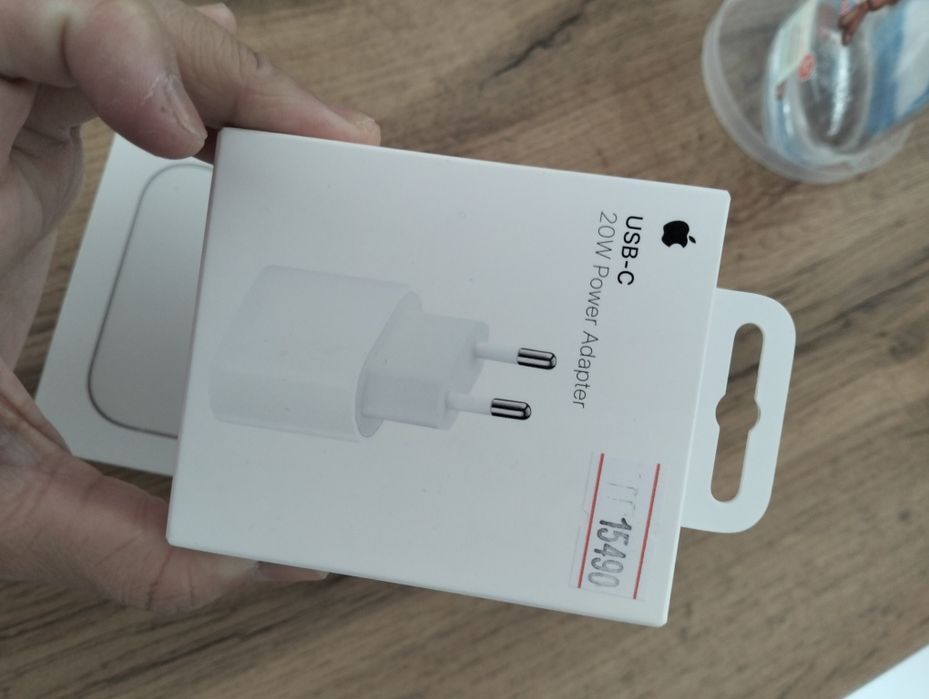 Продаю сотовый телефон айфон 16