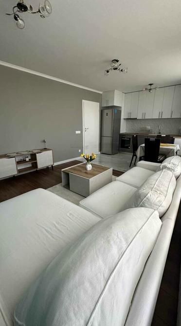 Дава се под наем Тристаен апартамент в София, Връбница 1 - 90 кв.м за 799 € - Снимка #1