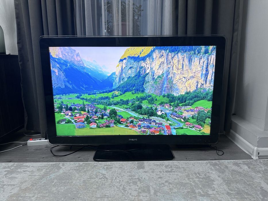 Телевизор Philips Full HD