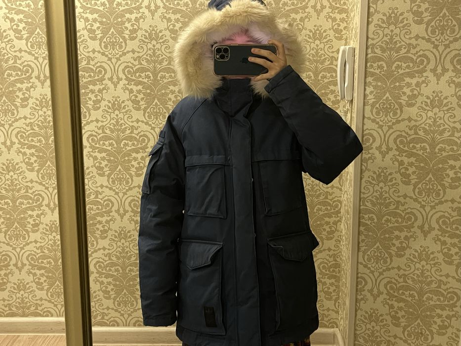 Продается зимняя куртка Adidas